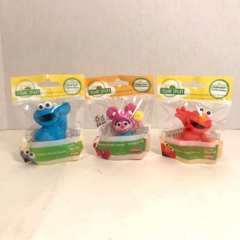 Sesame Street Hasbro Friends 3" figure Lot of 3!